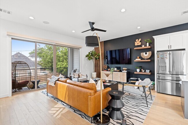 Photo - 2717 Drew St