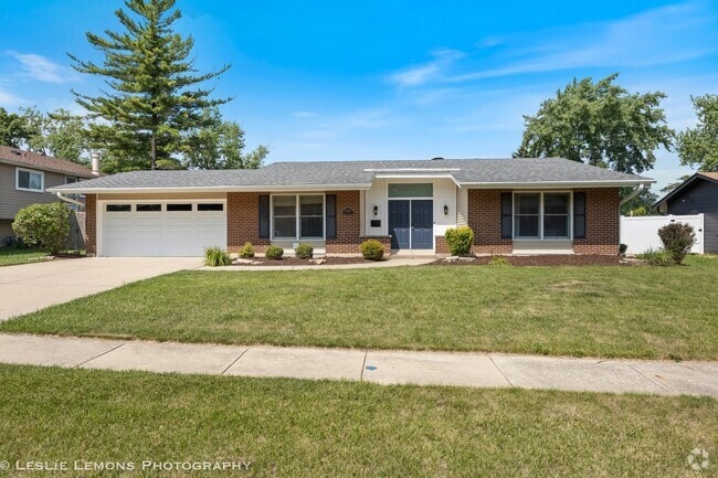 Building Photo - 6426 Taylor Dr Rental