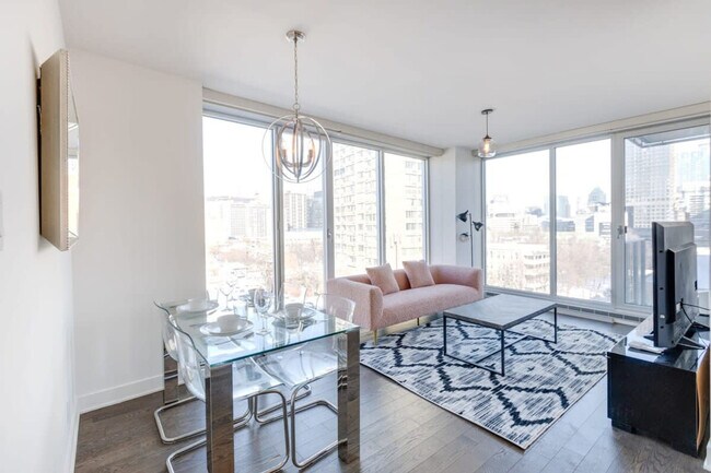 Building Photo - 1800 Boul. René-Lévesque O