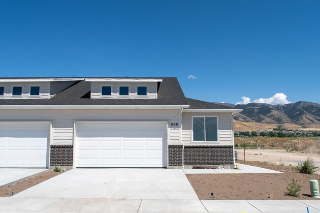Building Photo - 876 S 340 E Rental