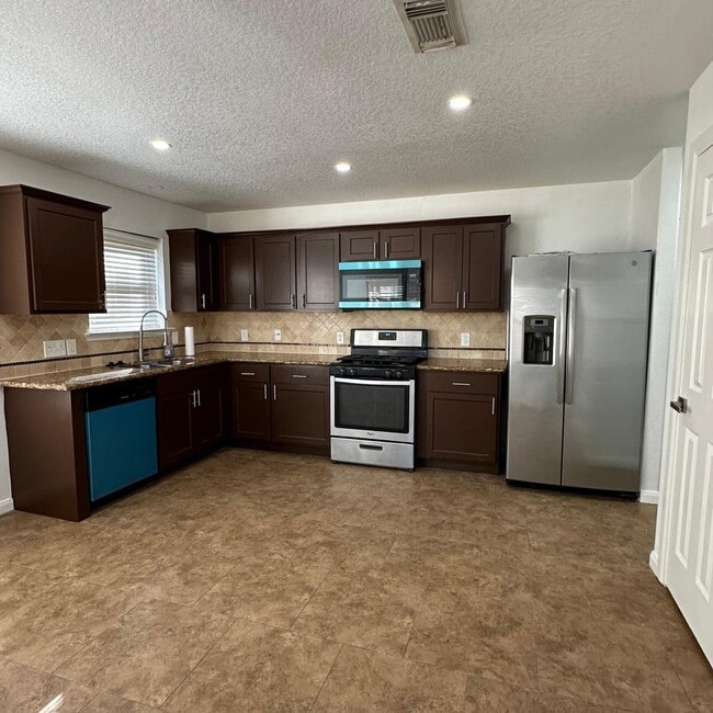 Photo - 1403 High Thicket Ct