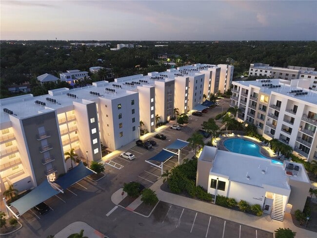 Photo - 1709 N Tamiami Trl Unit 208