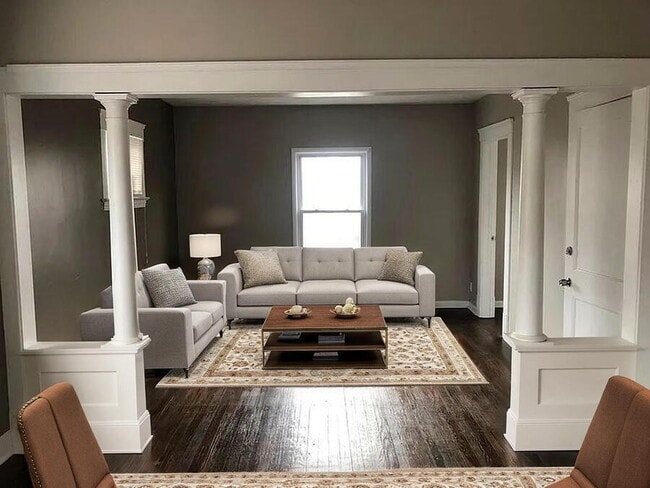 Photo - 3870 W 19th St