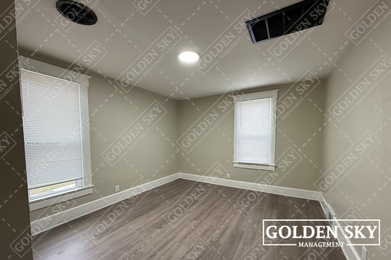 Photo - 1224 E Main St Unit 5