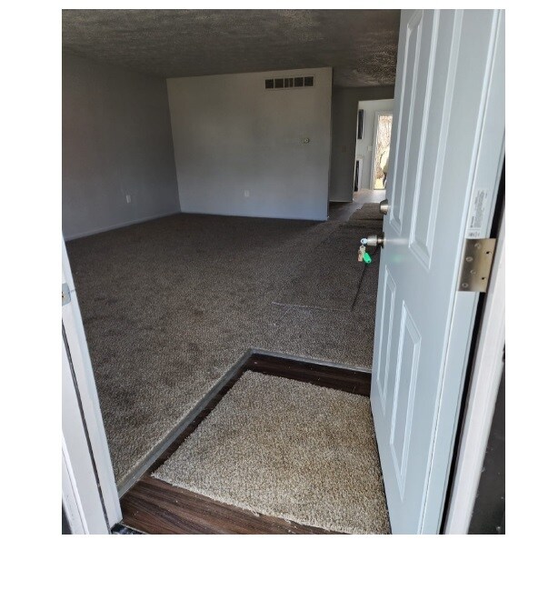 Photo - 4487 French Rd