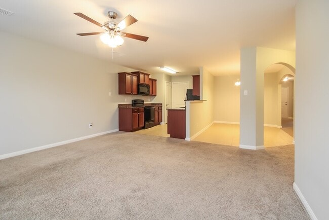 Photo - 2131 Golden Topaz Dr