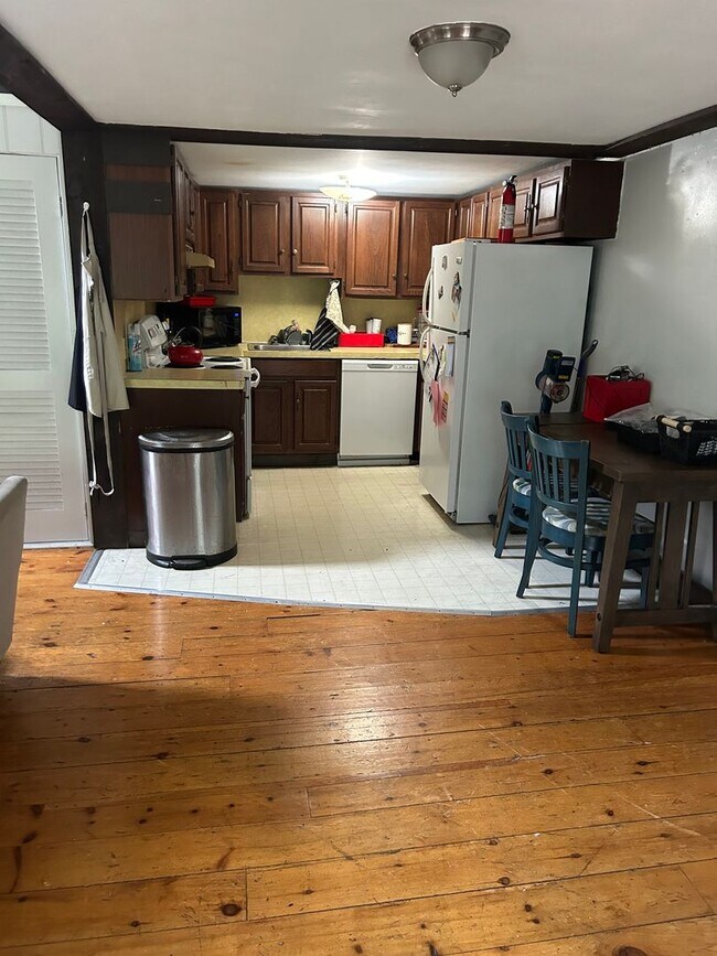 Photo - 9-11 Crosby Lane Unit 11-2R