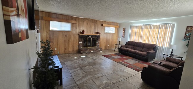 Photo - 44034 Carolside Ave