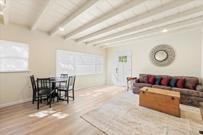 Photo - 272 W Carmel Valley Rd Unidad C