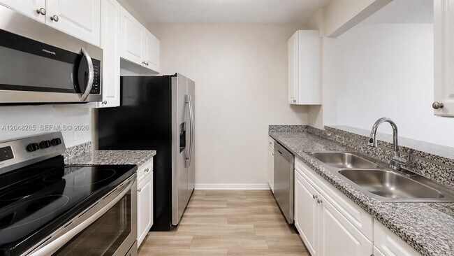 Photo - 900 SW 8th St Unit # 1110