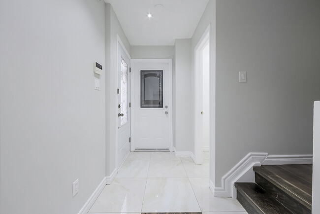 Photo - 26 Granada Crescent