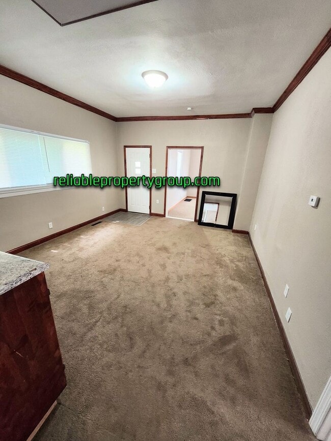 Photo - 436 E Taber St Unit #1