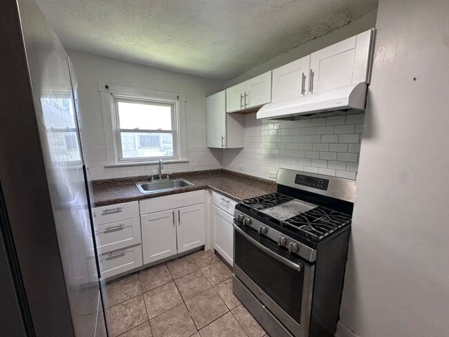 806 Marvin Ave