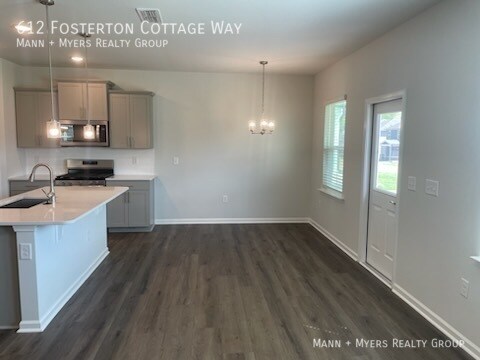 Photo - 612 Fosterton Cottage Wy