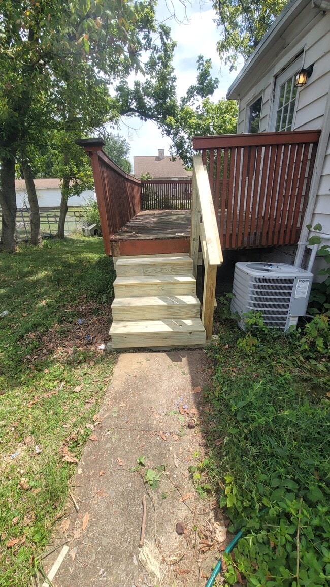 Photo - 2529 Watkins St