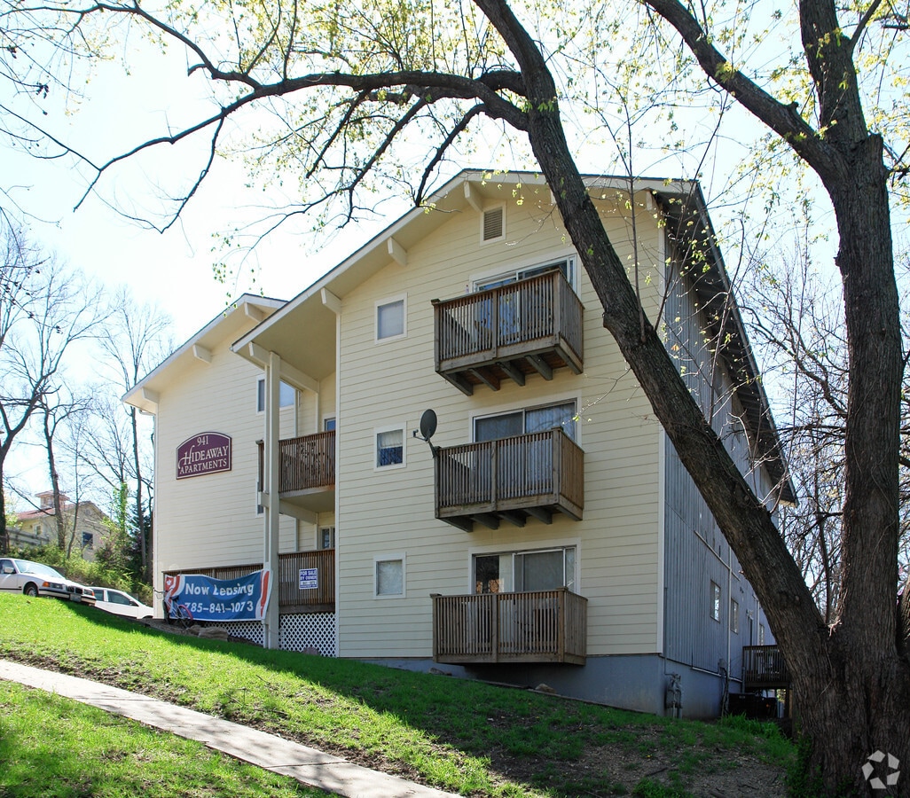 Photo - Hideaway Apartments