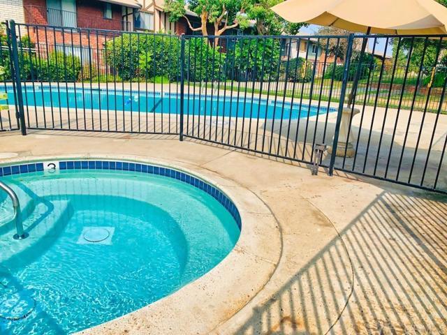 Photo - 749 S Mollison Ave