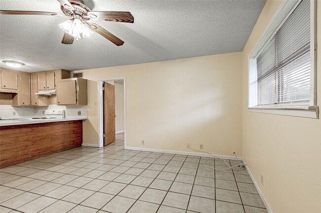 Photo - 120 McAdams Ln Unit E