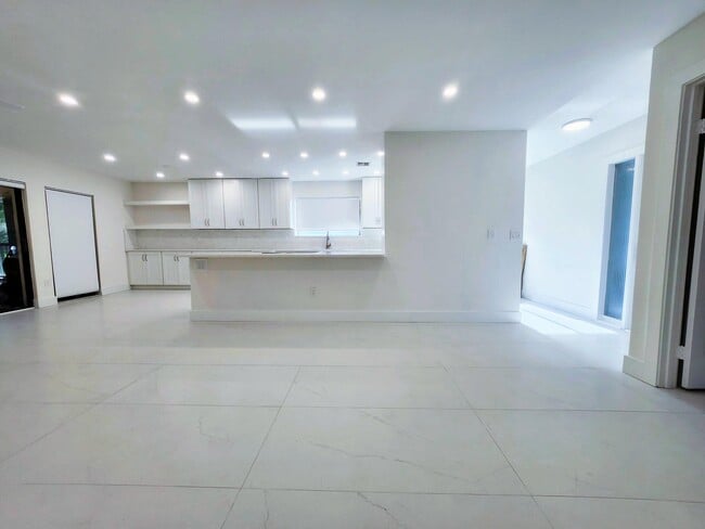 Photo - 30 Pelican Pointe Dr Unit 201