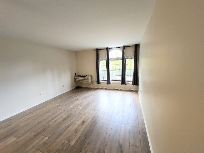 Photo - 24 West Rd