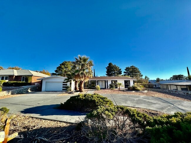 Photo - 6332 El Risco St