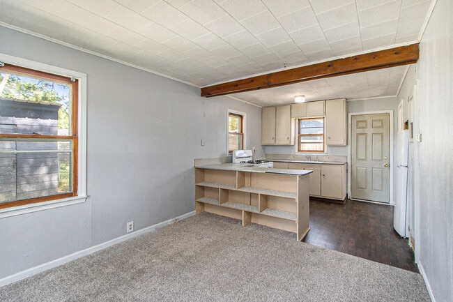 Photo - 548 E Hammond St