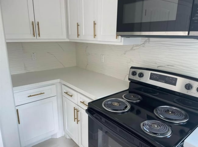 Photo - 201 W Rutherford Ave Unit 2