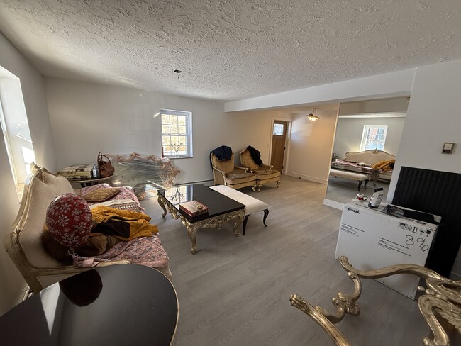 Photo - 2357 Linwood Ave Unit G