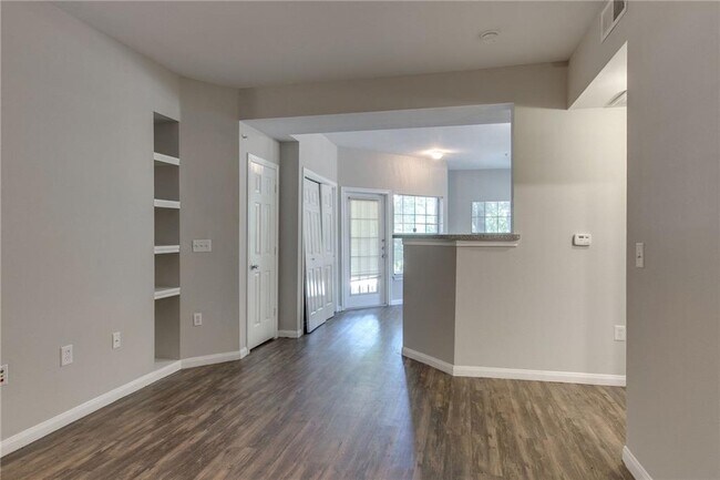 Photo - 2320 Gracy Farms Ln Unit 614