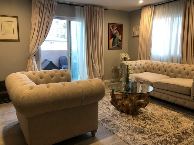 Photo - 1035 Hornblend St