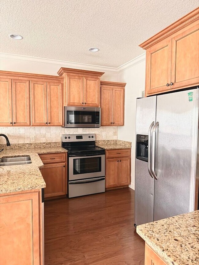 Photo - 708 Osborne St Unit 206