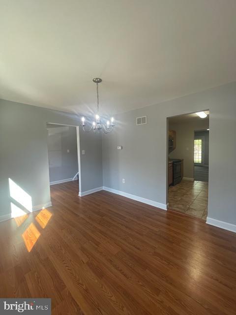 Photo - 1704 Barnaby St