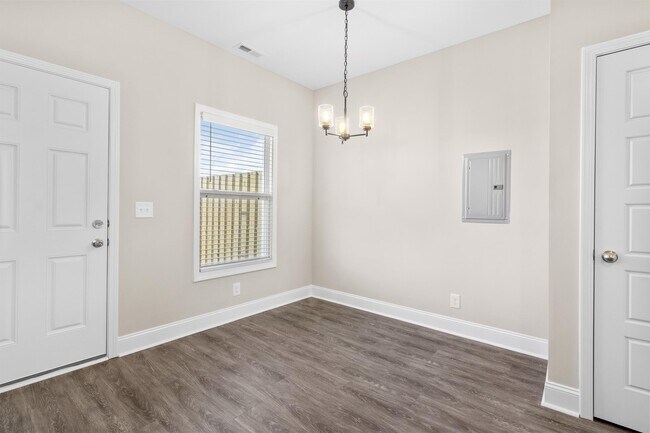 Photo - 203 Copeland Rd