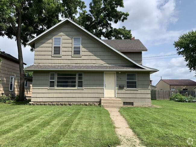 Building Photo - 306 Mound Ave Rental