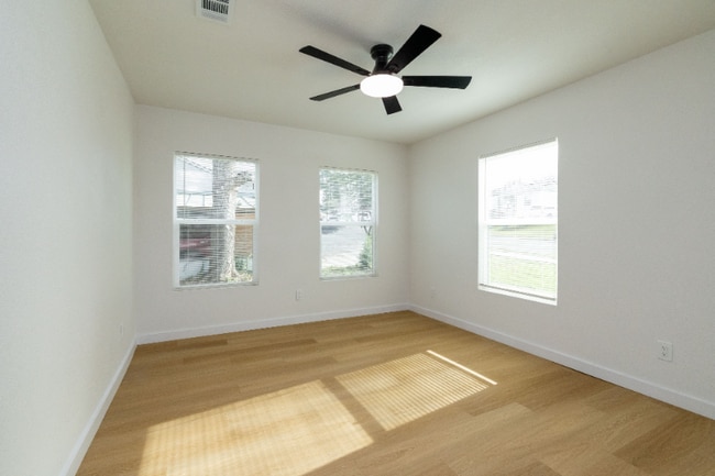 Photo - 3501 Canyon Ridge Ave