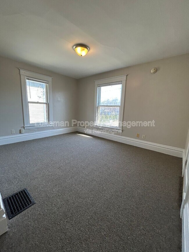 Photo - 1324 S Westnedge Ave Unit 4