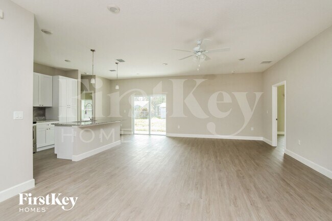 Photo - 664 Weaver Rd SW