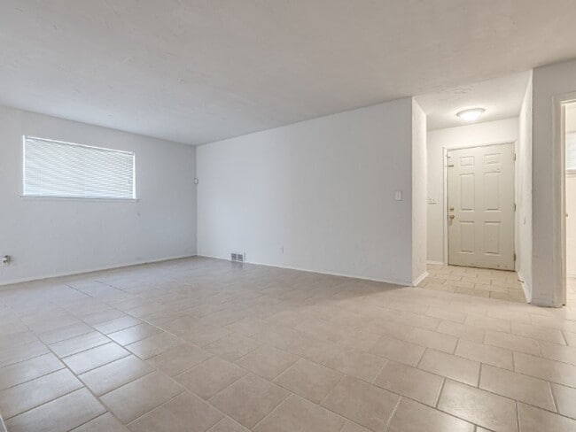 Photo - Updated in NE OKC for rent! Minutes to Broadway Extension/235 and Downtown!