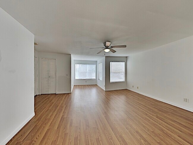 Photo - 4748 Walden Cir Unit Apt 825