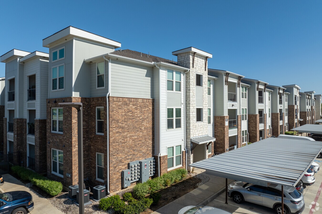 Alternar - Provision at Patriot Place Apartments