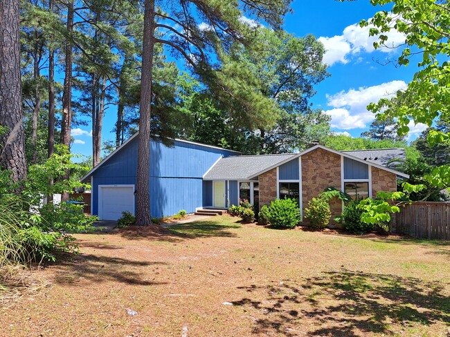 Building Photo - 741 Maxine St Rental
