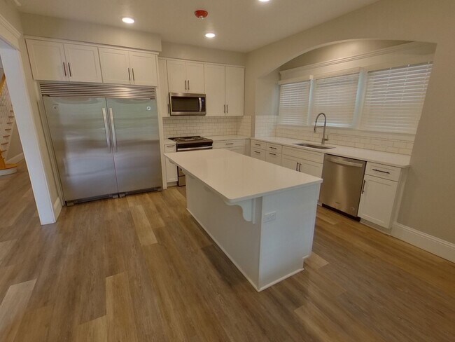 Photo - 1236 Mill St Unit 1240