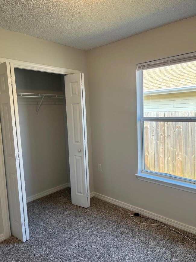 Photo - 5574 Huntleigh Pl