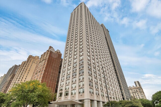 Building Photo - 1550 N Lake Shore Dr Unit 29D Rental