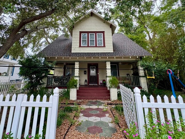 Building Photo - 427 9th Ave N Rental