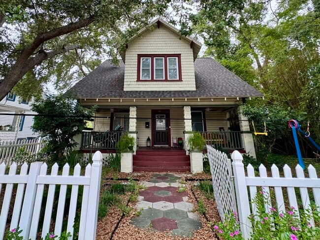 Building Photo - 427 9th Ave N Rental