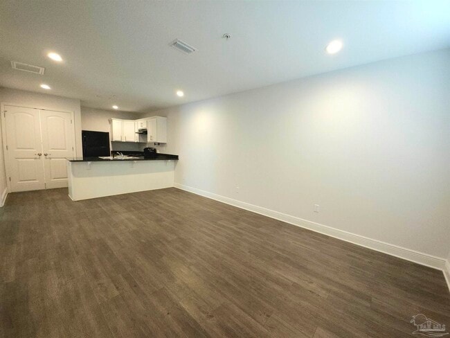 Photo - 313 N Navy Blvd