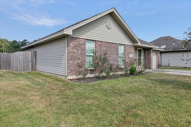 Photo - 5165 Springwood Loop