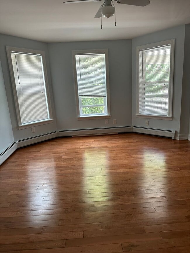 Photo - 32 Dana Ave Unidad 2 fl