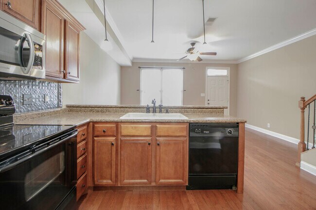 605 Anderson Dr